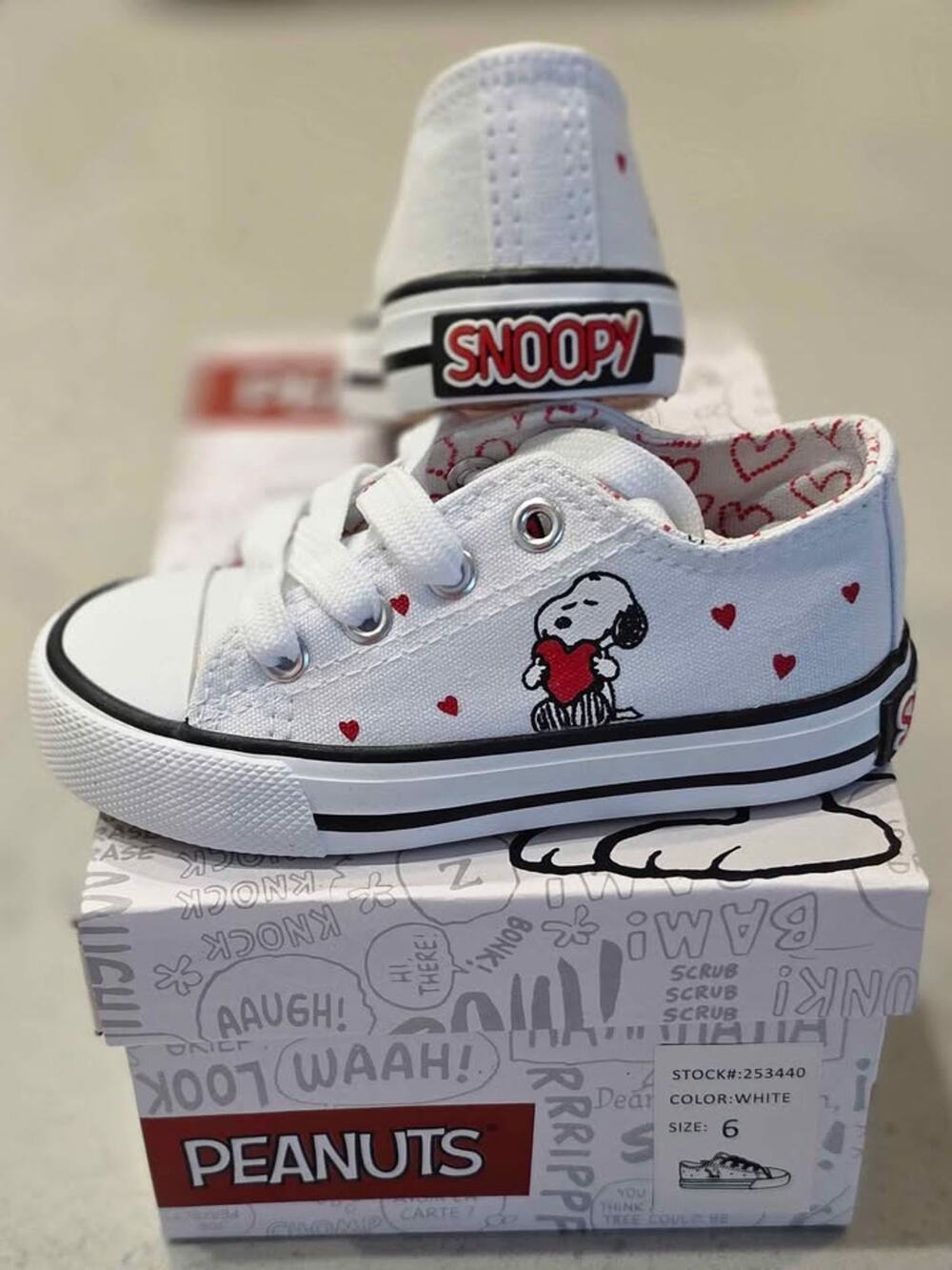 New Peanuts Snoopy Toddler/kids Canvas Shoes Size 6